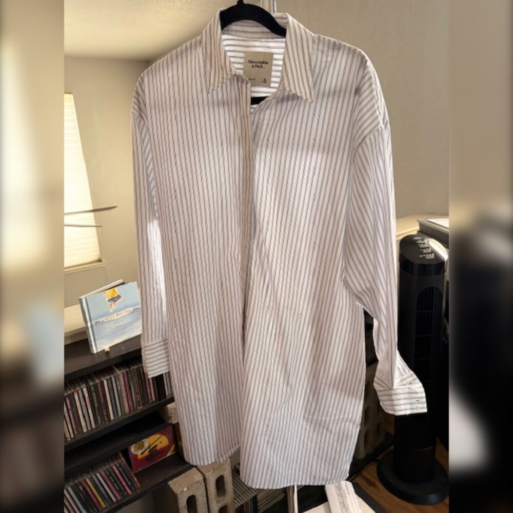 Abercrombie & Fitch Black and White Stripe Summer Dress/Beach Coverup - M